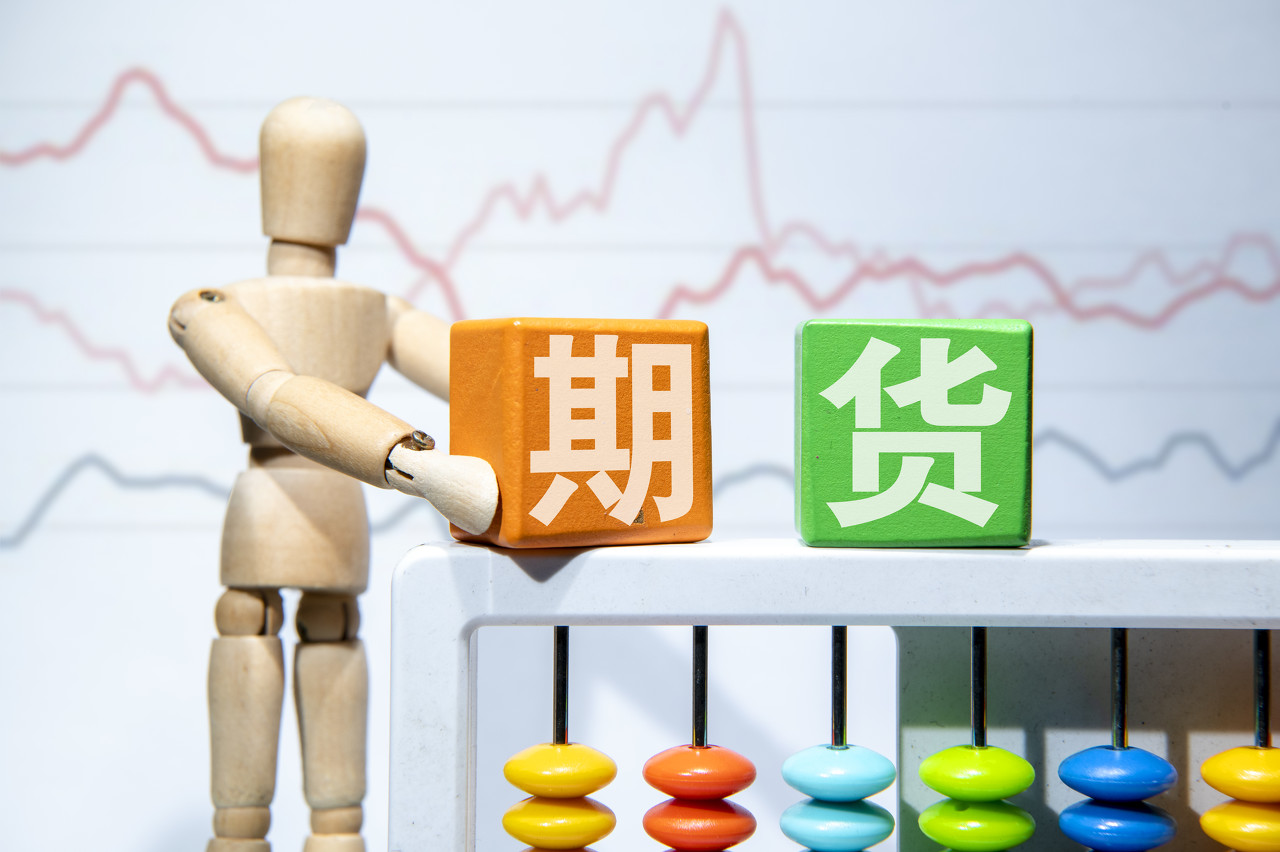 36面锦旗背后的仁心——记“广东好人”李真艮